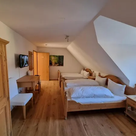 & Restaurant Tanne 2*