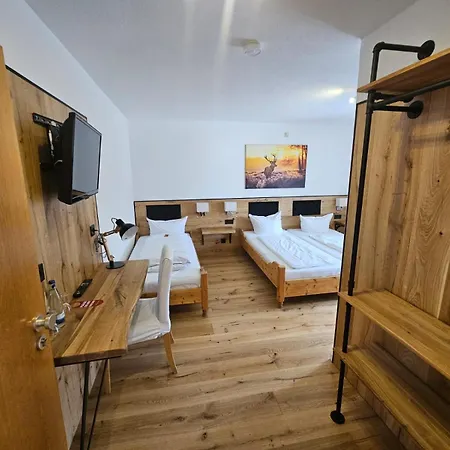 Szálloda & Restaurant Tanne Fischingen